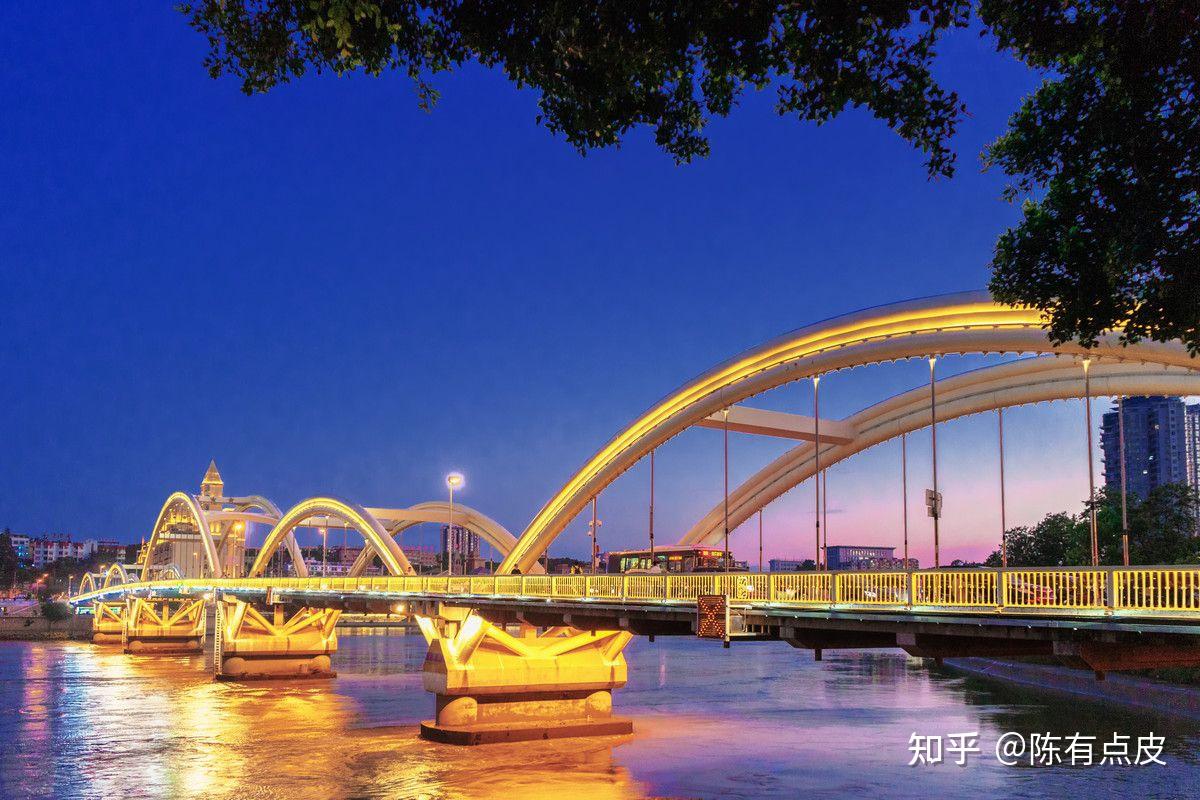 万寿桥又名仓前桥,南台桥(记住这个名字),连通台江