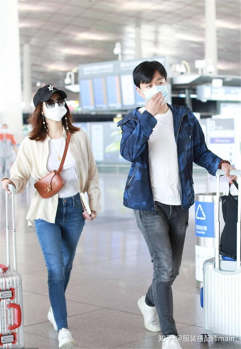 佟大为夫妇亮相!关悦衬衫搭牛仔裤休闲随意,身材苗条哪像三娃妈