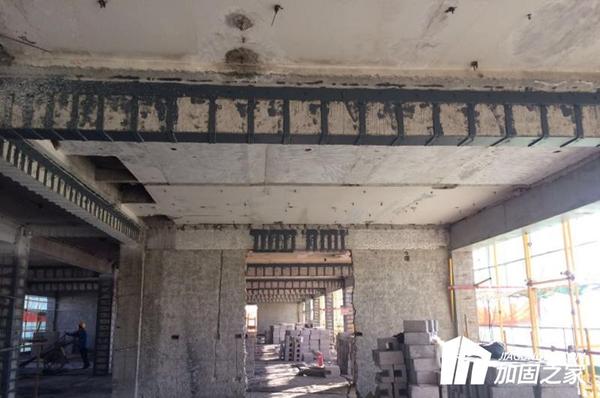 房梁开洞需谨慎,开洞后做好加固 知乎