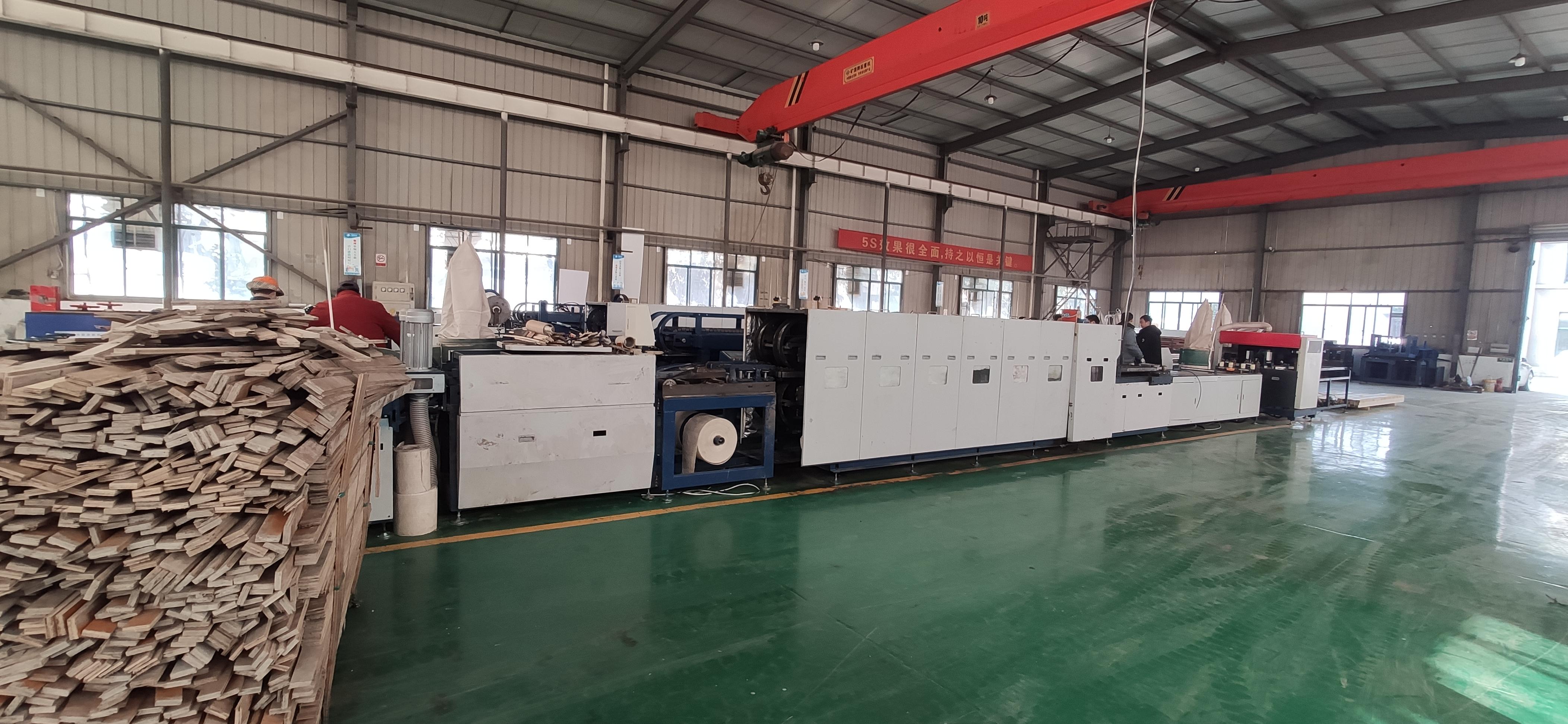 废木料怎么处理帝盾机械复合木方生产线加工成多功能复合木方