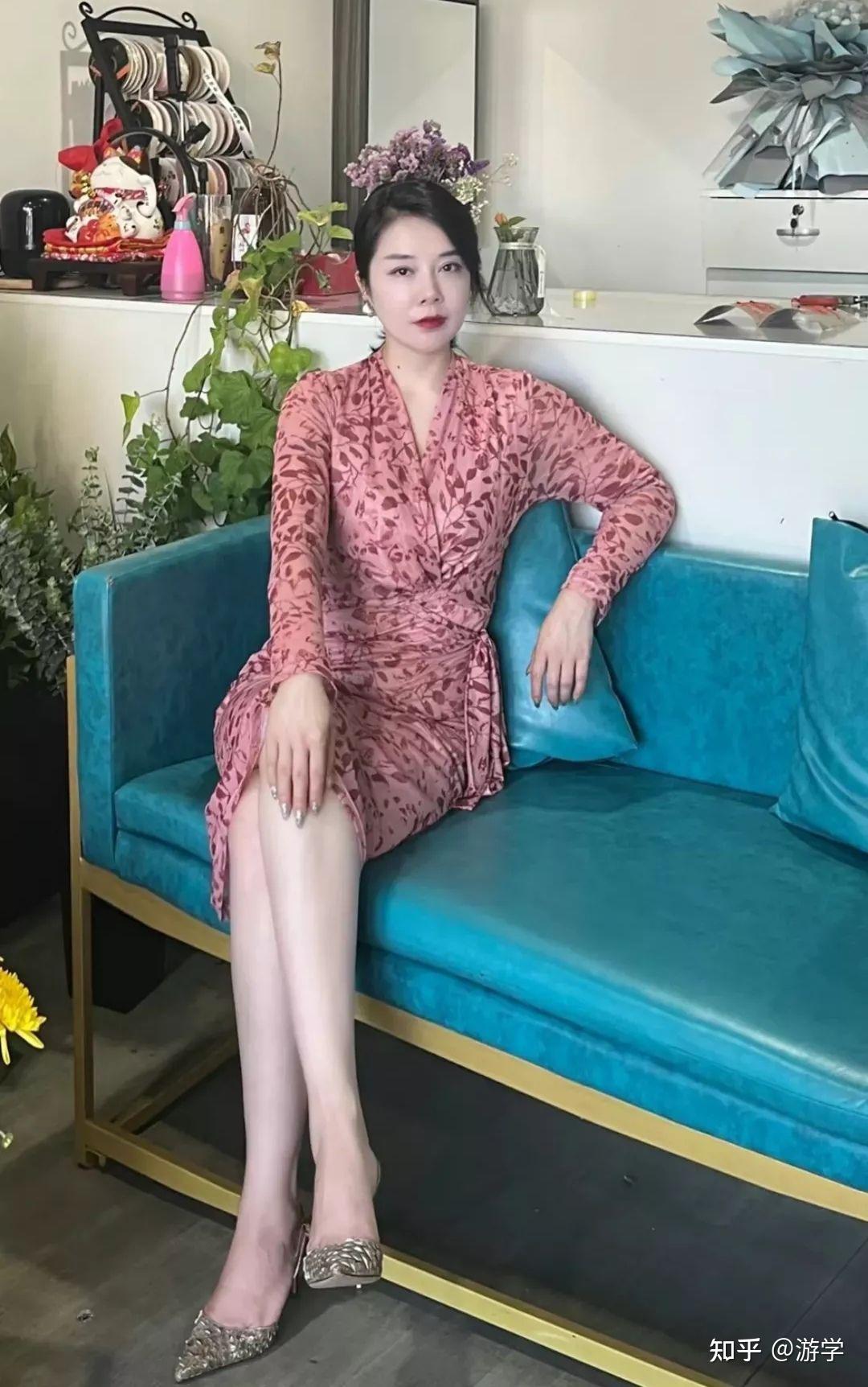 七绝 · 风韵美妇