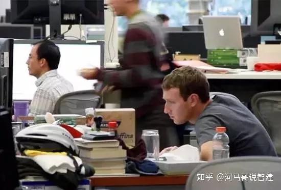 从马斯克到乔布斯，那些世界知名大咖的办公桌长啥样？ - 知乎