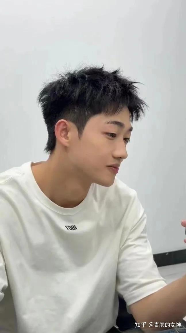 男生发型天花板!“美式前刺”个性与时尚的完美碰撞! - 知乎