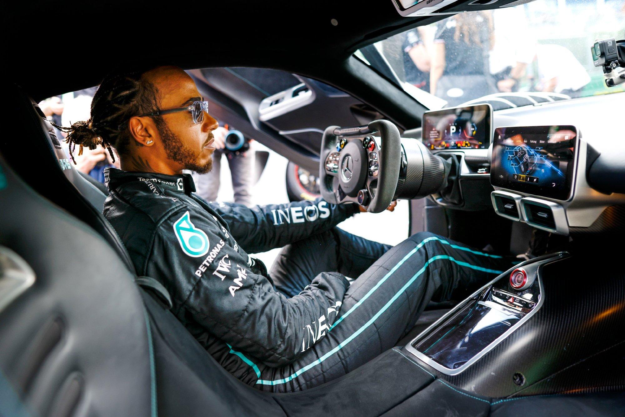 f1车队及车手简介三梅赛德斯车队和迈凯伦车队