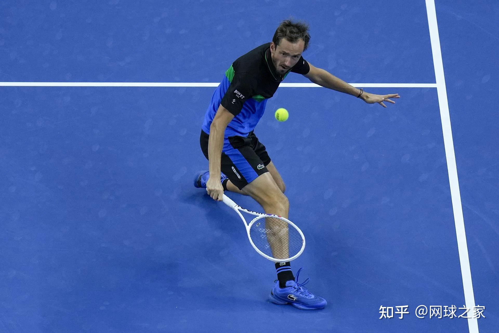 半决赛直落三盘获胜，梅德韦杰夫挺进澳网男单决赛_京报网