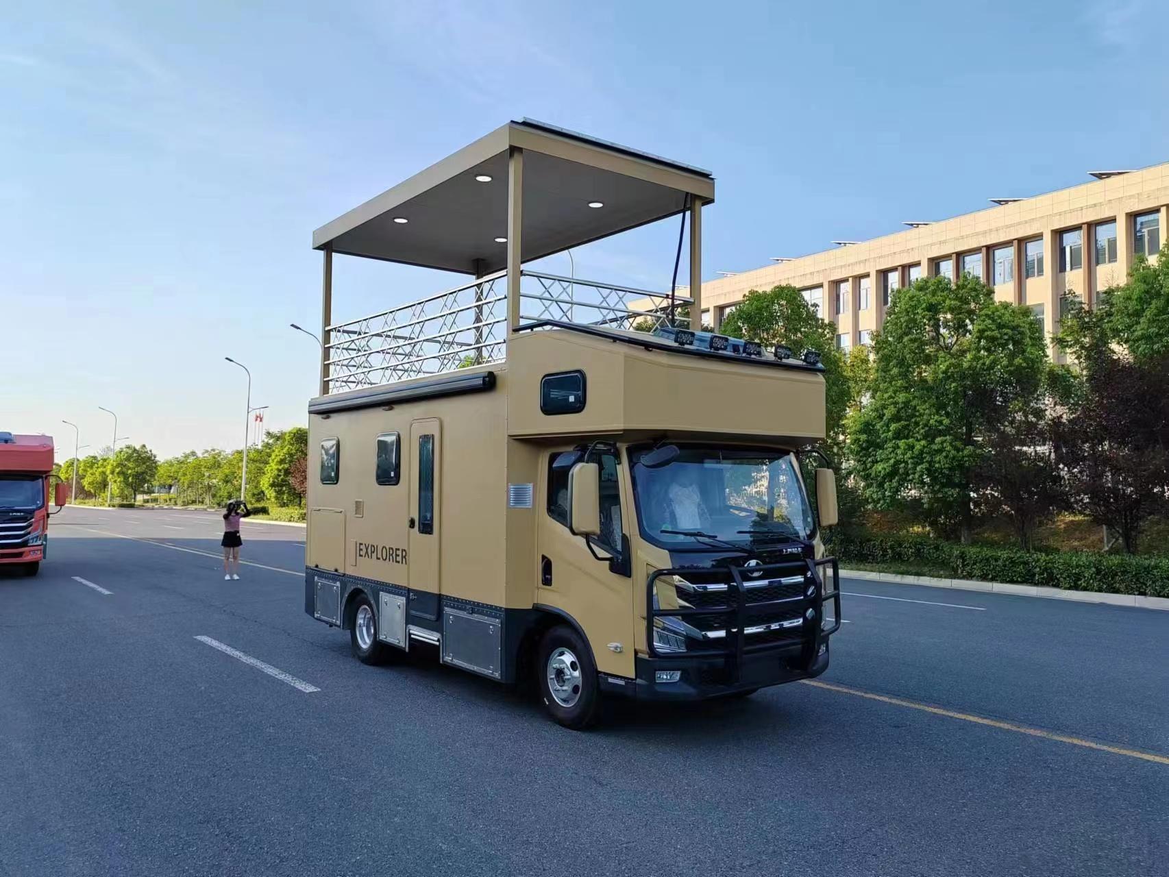 上汽跃进h500硬升顶房车,水电充足空间大,298w起接受定制