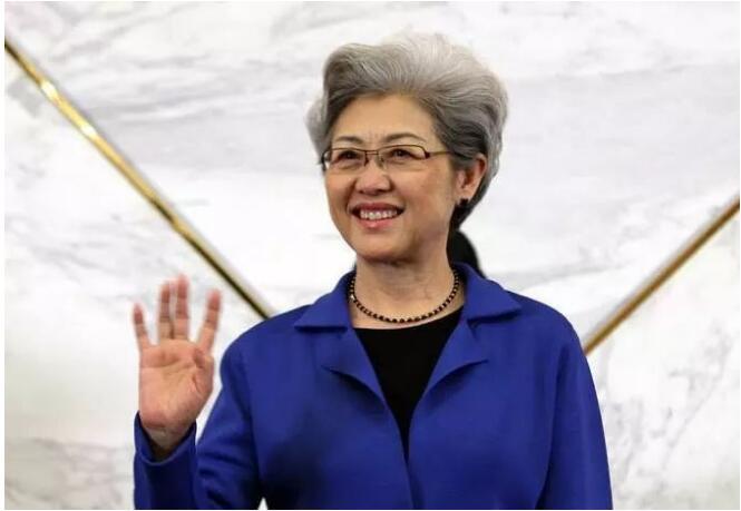 科技有限公司 总经理 227 人 赞同了该文章 她姐的女神—— 傅莹女士