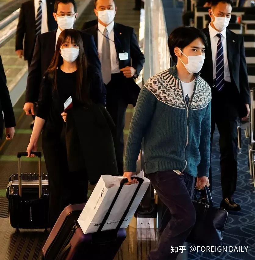 真子公主纽约生活被拍!逛街、购物、迷路,但看起来心情大好! - 知乎