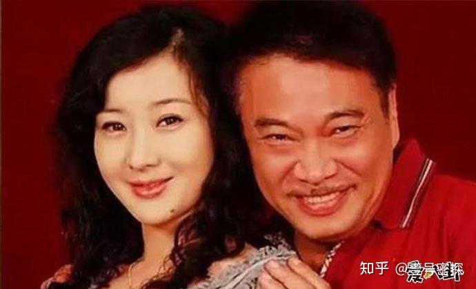 一生3段婚姻5子女,为养家糊口,吴孟达卖命拍戏,才导致毁掉健康