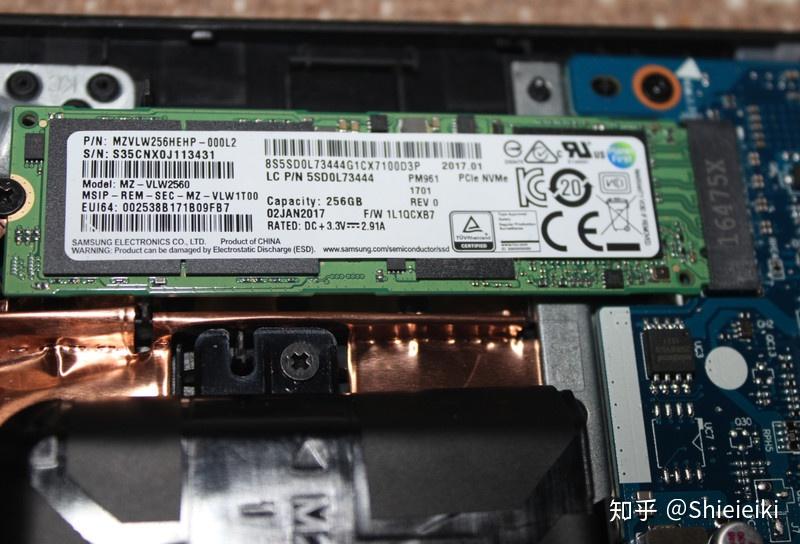 r720使用的固态硬盘是三星的pm961 256g,部分型号是128g的,固态硬盘