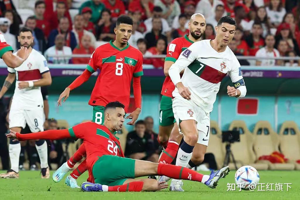 梅西与c罗一个头发丝差距使二人的地位如隔天堑