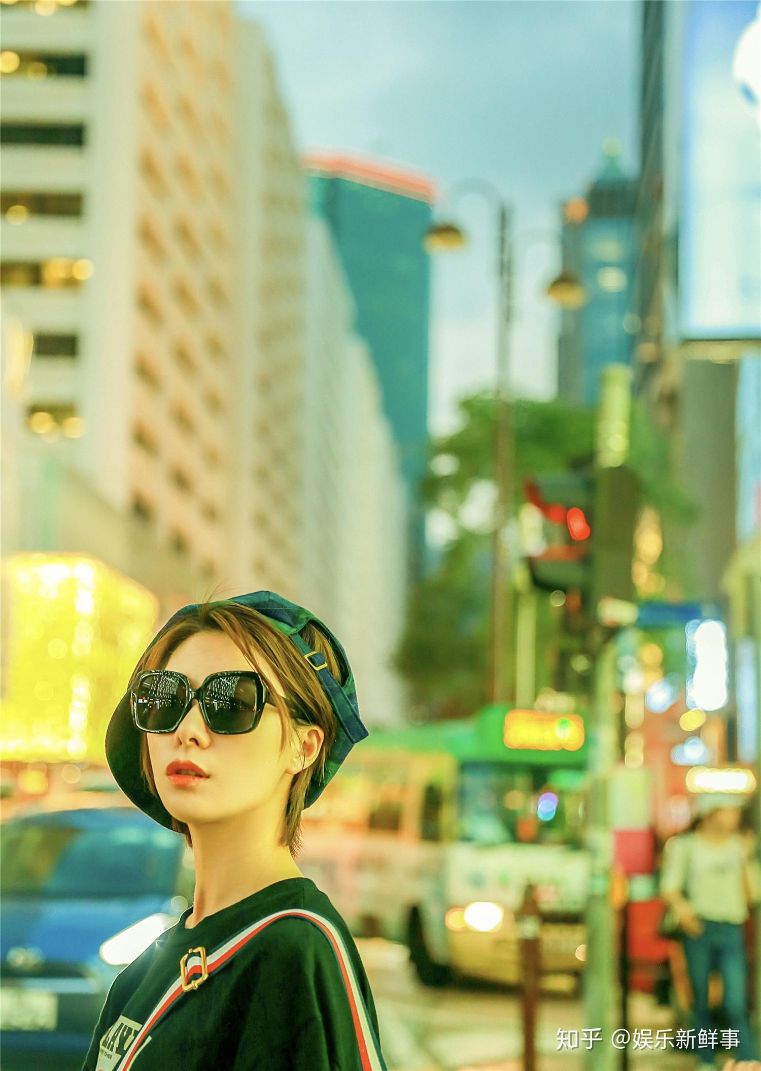 王汀最新街拍曝光光影间演绎别样港风