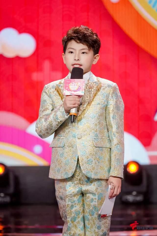 帝尊嘉禾携手嘉佳卡通 全能星春节晚会主持人录制花絮(图12)