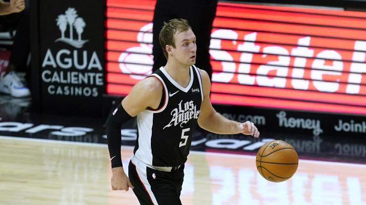 肯纳德随着系列赛的进行我们在变得越来越好