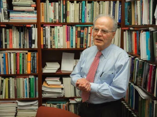 哈佛大学教授被指控性骚扰近二十名女性目前已提前退休并接受调查