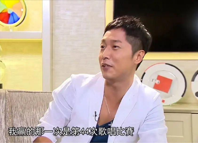 “最帅康熙”马浚伟:49岁北大毕业,51岁成公务员,如今不婚不育 - 知乎