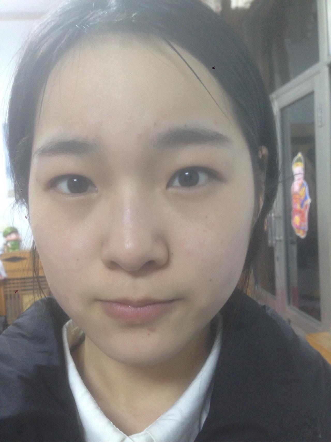 22岁女生用什么护肤品?呀啦嗦?