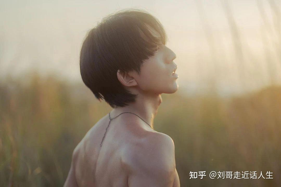 林宥嘉是怎么做到的?明明只有171cm,却给人一种180+肌肉奶狗的既视感 - 知乎