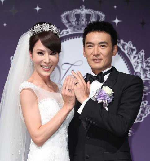 53岁焦恩俊再度离婚,婚姻运堪比小李飞刀,两任前妻都有怨言