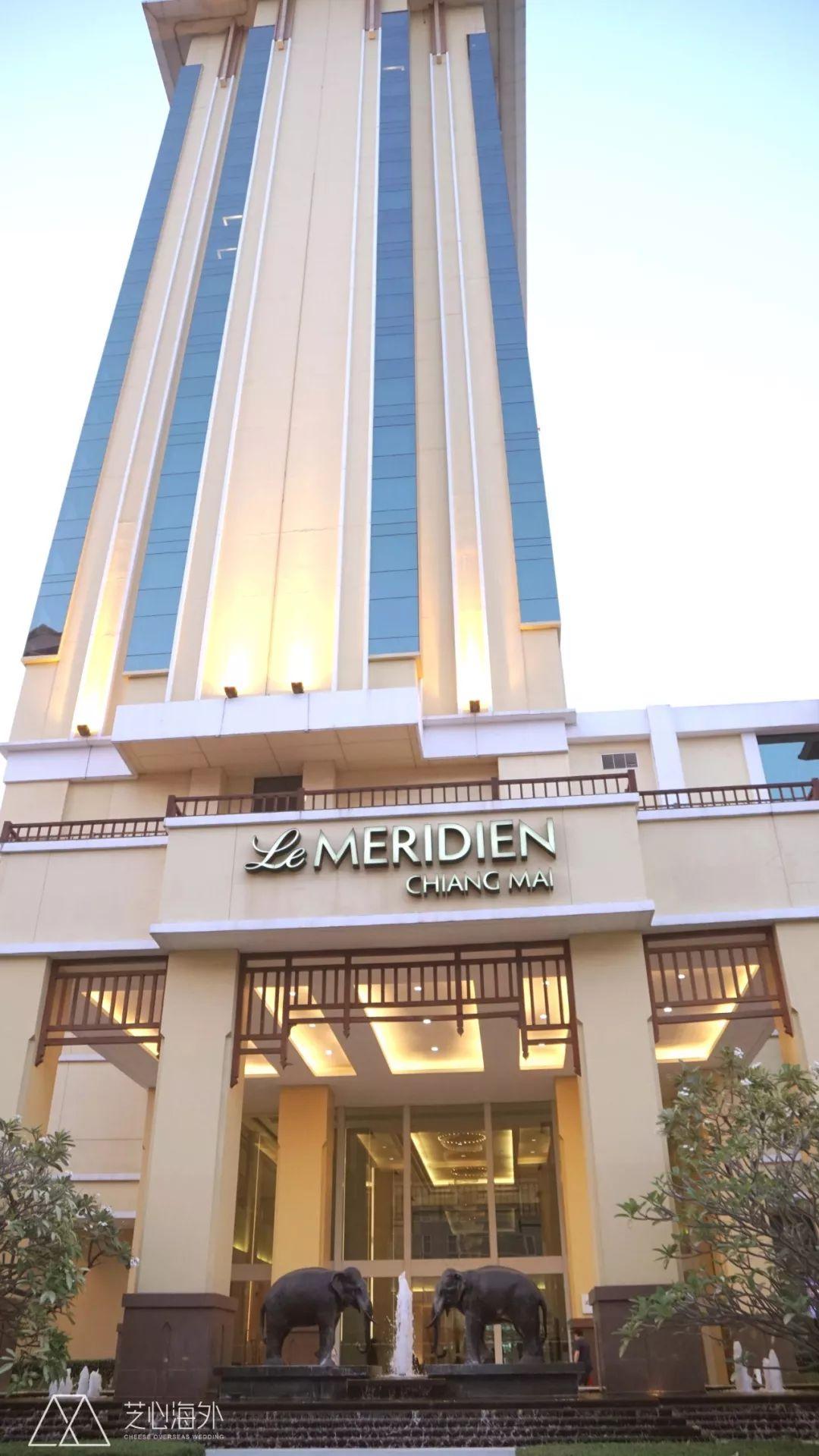 此次颁奖典礼选择在泰国清迈的meriden酒店宴会厅内举办.