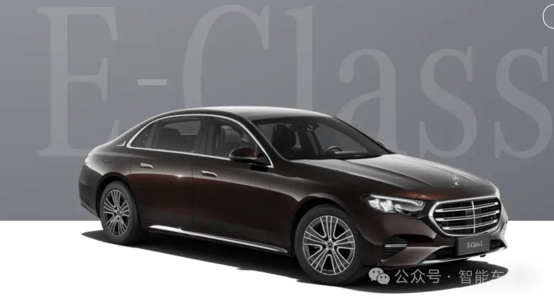 05米,定位高端旗舰轿车,显然对标的就是奔驰s,宝马7系和奥迪a8.
