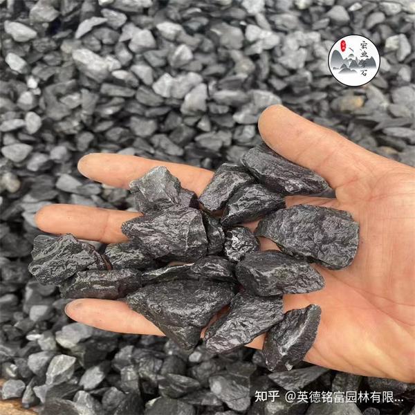 广东自然随性黑色砾石,一种地铺碎石子 - 知乎
