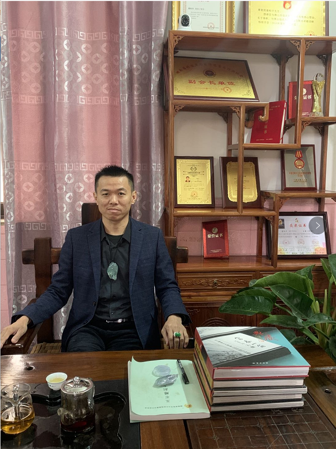 冰冻三尺非一日之寒记湖南省高级玉雕大师唐和平