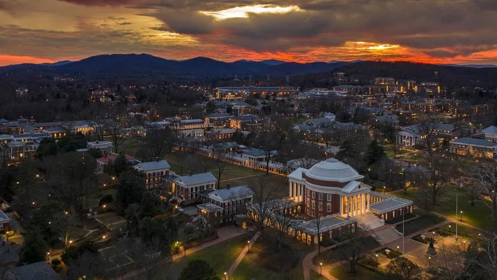 明德学院始建于1800年,是美国最古老的文理学院之一,也是著名的贵族