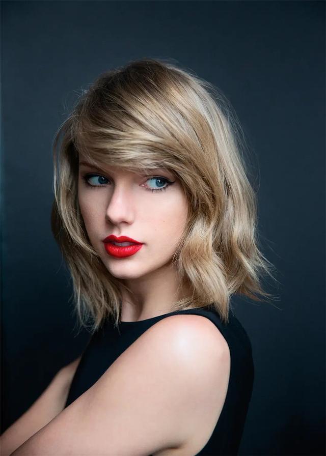 美利坚女士泰勒斯威夫特为这部自传电影保留了一首歌