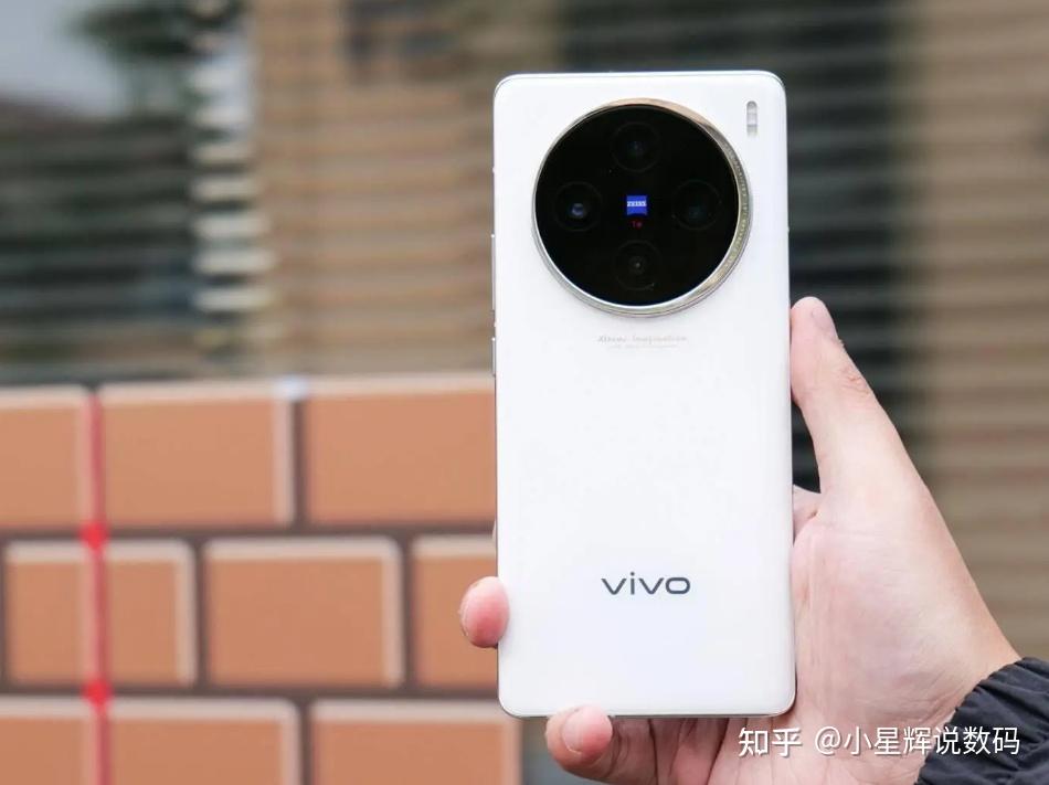 100倍变焦旗舰突降至3437元,16gb 256gb 120w快充,vivo太猛了