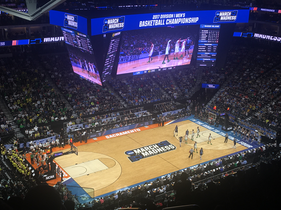 纪念曾经最爱的国王队nba最先进的主场萨克拉门托黄金一号球馆和ncaa