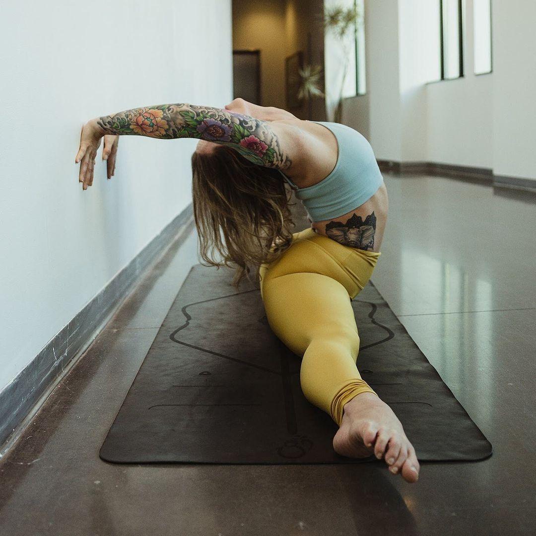 专访丨旅途中的瑜伽士笔记如何使用瑜伽来恢复长途旅行的疲劳