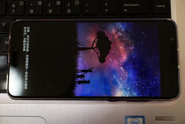 就如网上很多人说的有一点拖影,但是画面与画质上没问题,满足日常使用