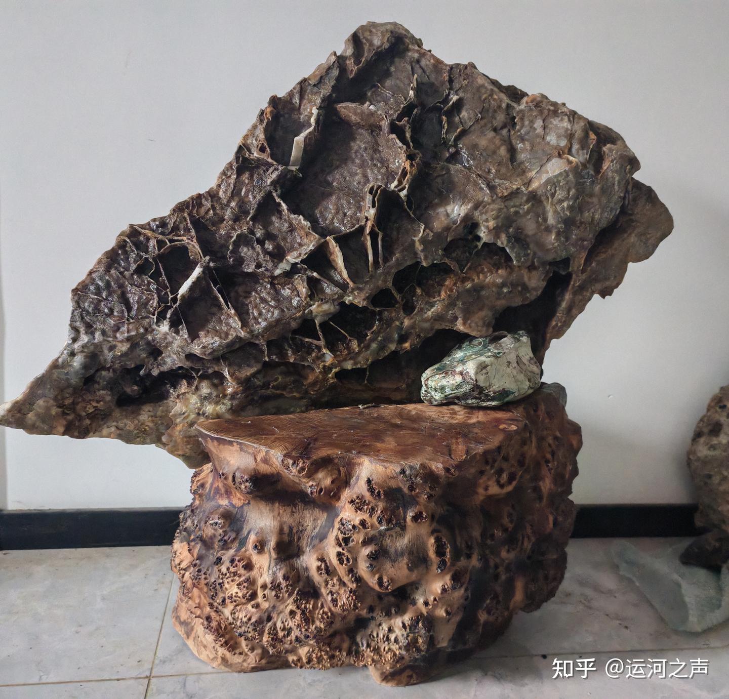 一石藏古今:鱼型筋脉石的价值传奇 - 知乎