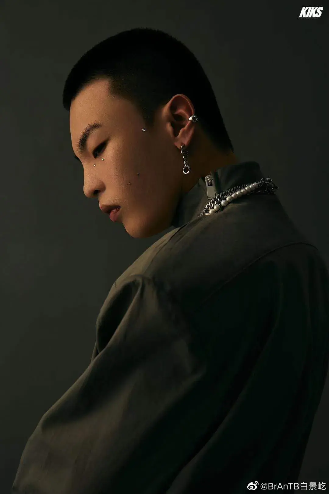 "最熟悉的陌生人"小白回归mdsk,明天他将发布首张个人专辑!