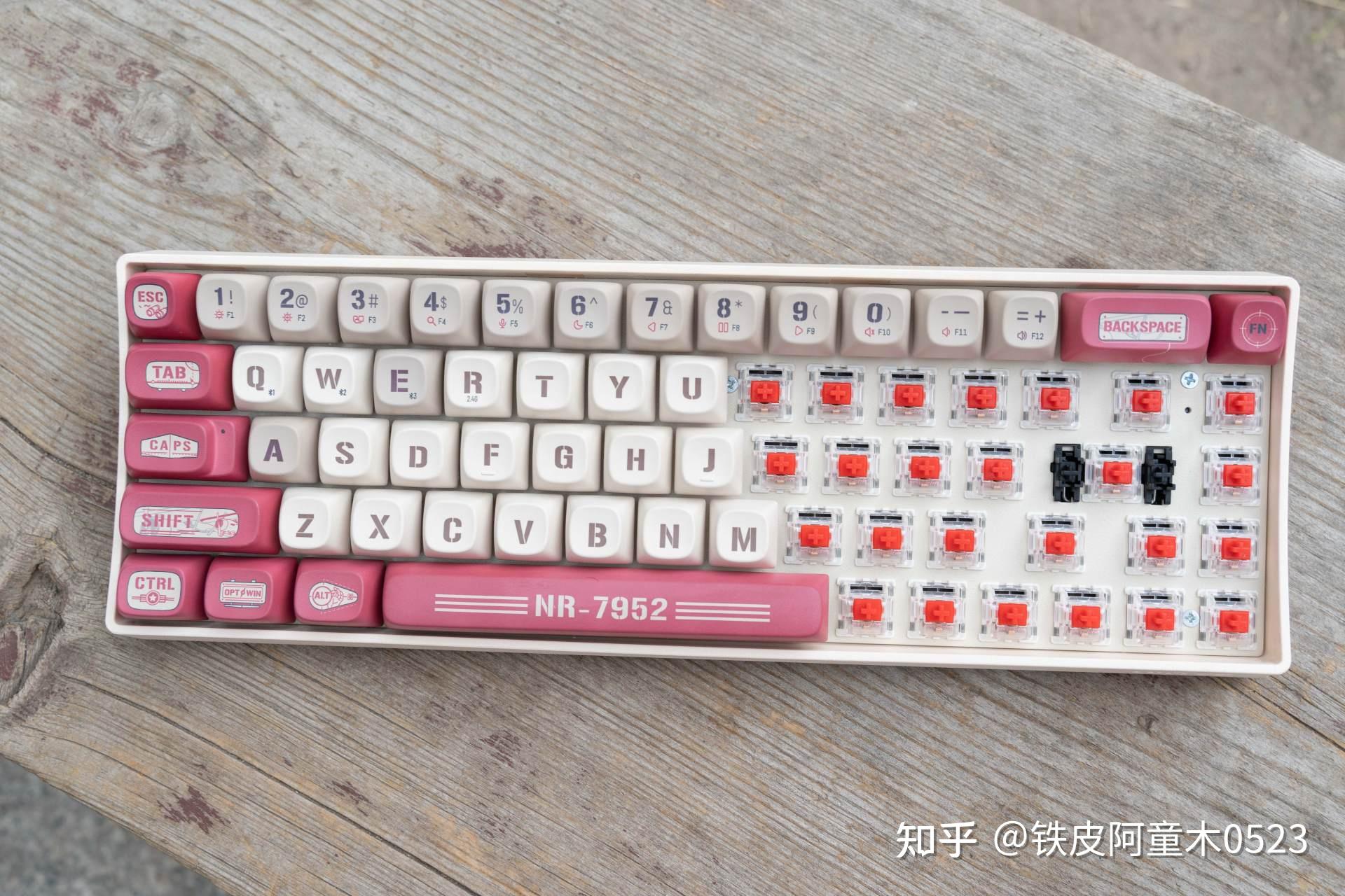 二,轴体:佳达隆g红轴 热拔插