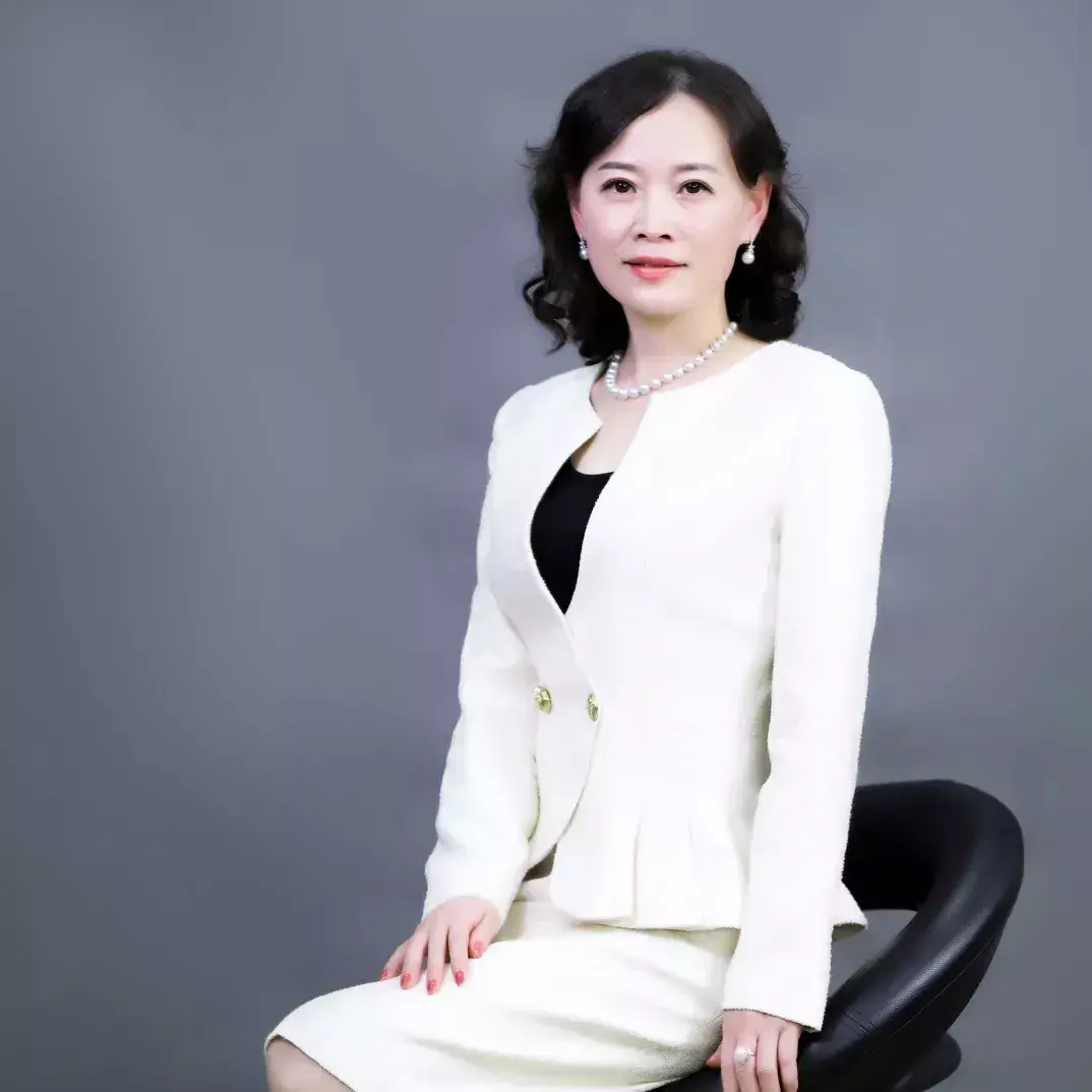 姚艳,就是这样一位向着自己想要的生活持续成长的优秀女性.