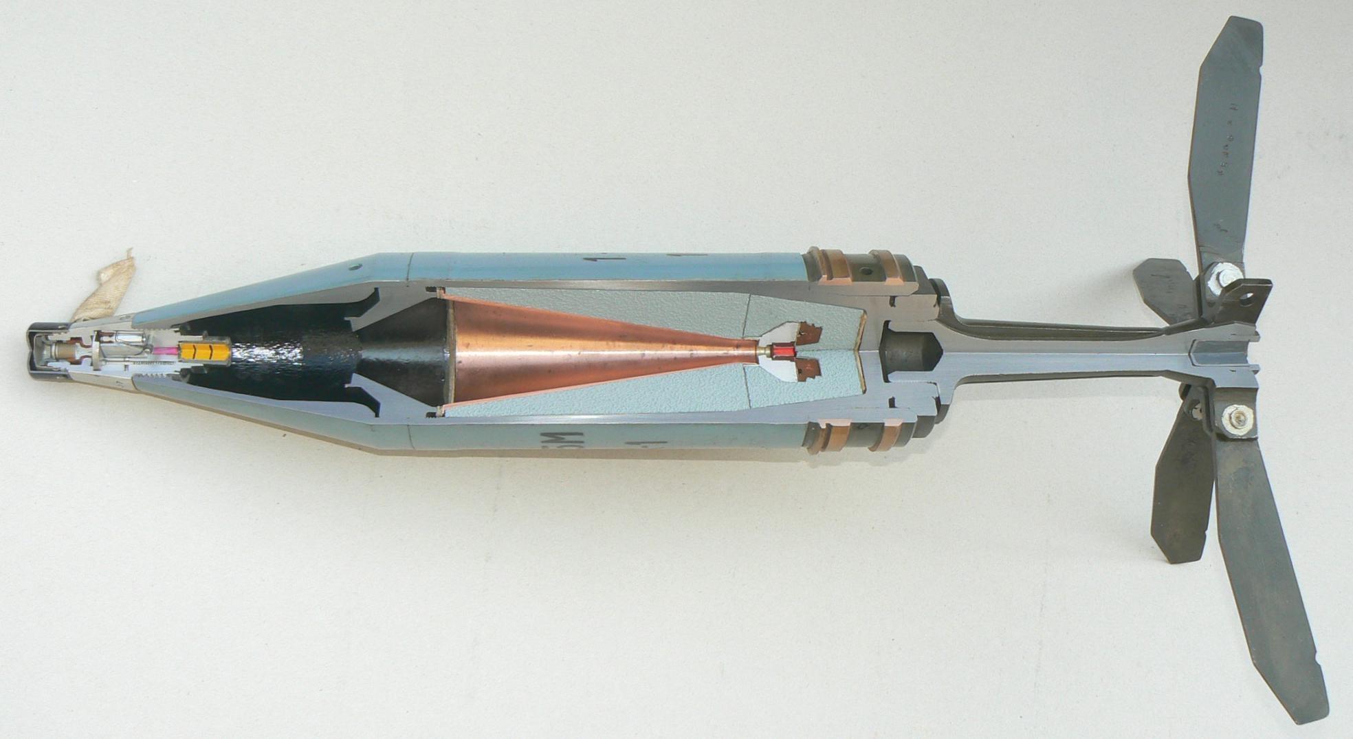 美军JDAM制导炸弹以“流水线”方式组装，打击精度却能达到米级