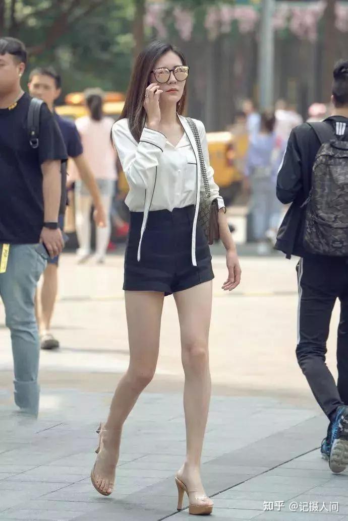 街拍气质高跟鞋轻松穿出迷人魅力的身姿