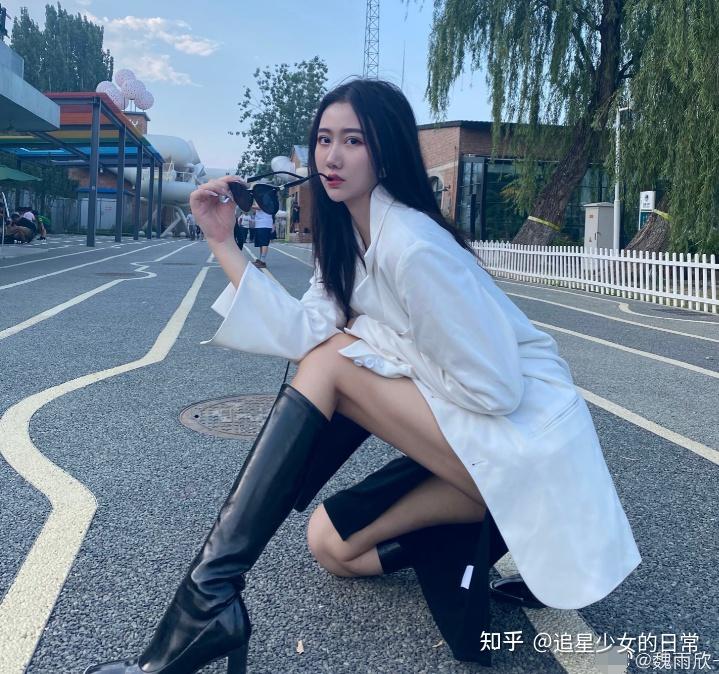 值得一提的是,张丹三是snh48成员,属于圈内人,她在发文中表示,吴亦凡