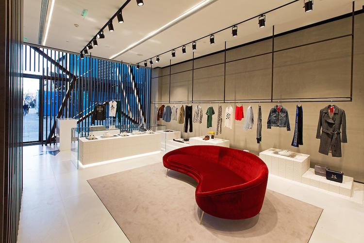 代购goldengoose的中国人太多它在北京开了第一个店