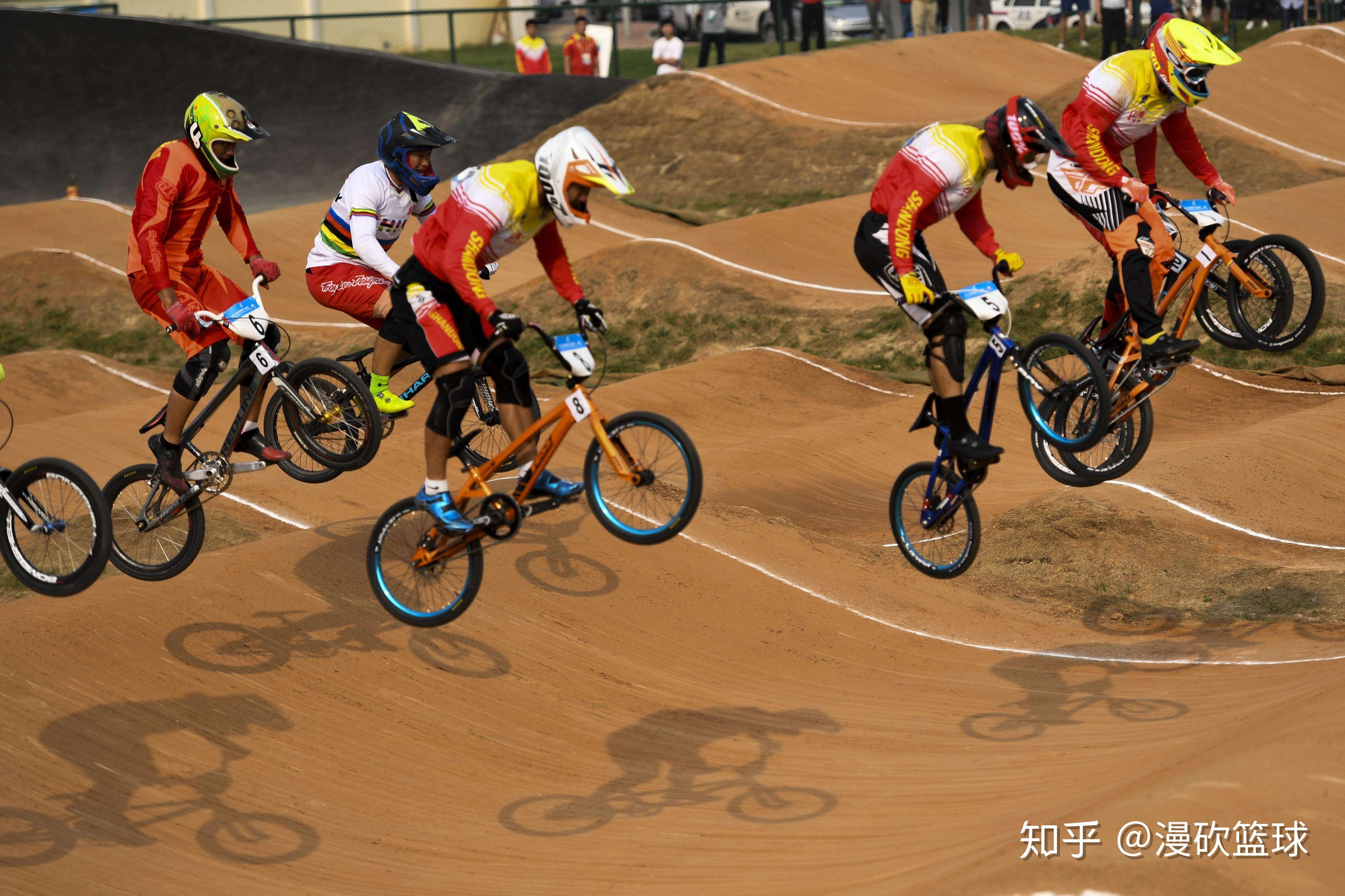 bmx泥地竞速,从2008年北京奥运会,已经被正式作为奥运会项目进行比赛.