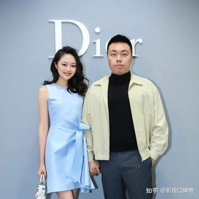 初代网红晚晚被富婆网友打假,曾和奚梦瑶关系亲密,如今天差地别 - 知乎