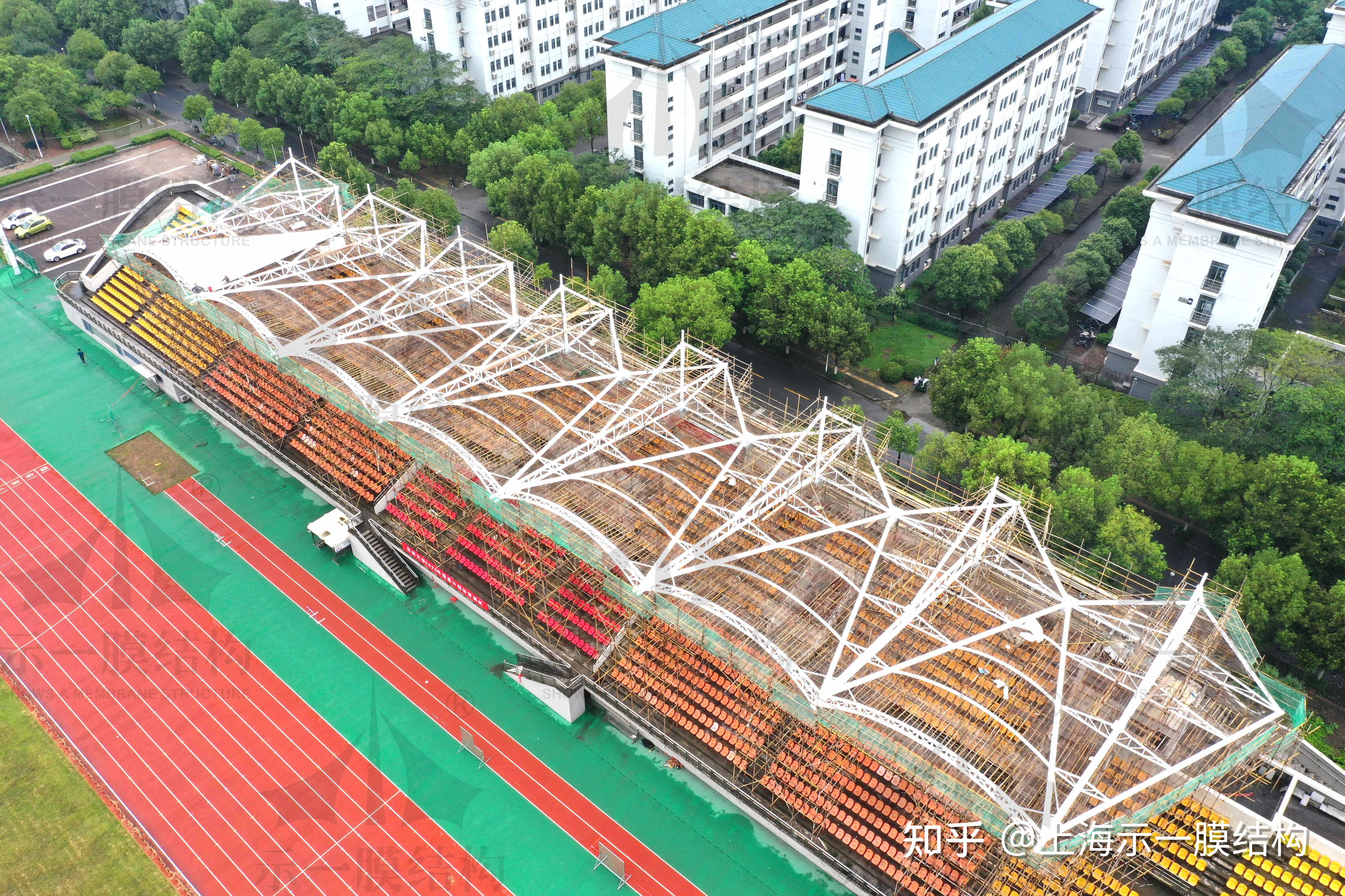 膜结构体育看台走进校园