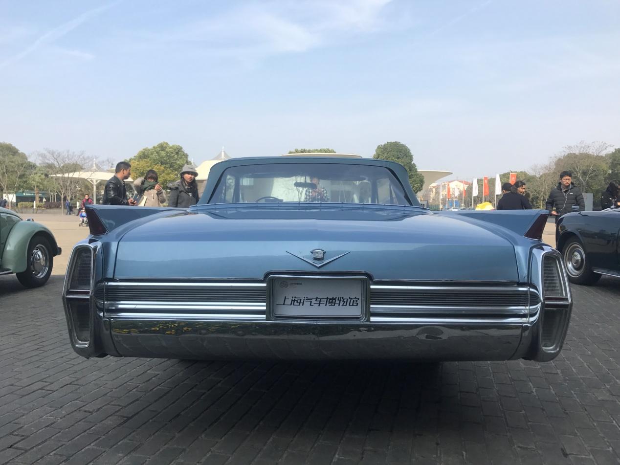 上海汽车博物馆故地重游试乘60年代的凯迪拉克