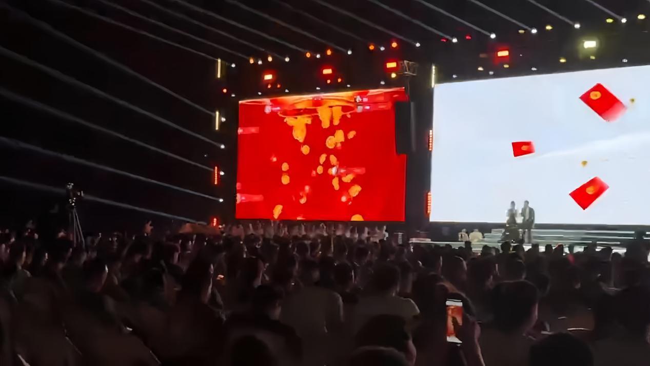 专业的年会大屏幕抽奖游戏平台有哪些?适合大型活动的?_年会策划-思讯互动-现场互动服务平台