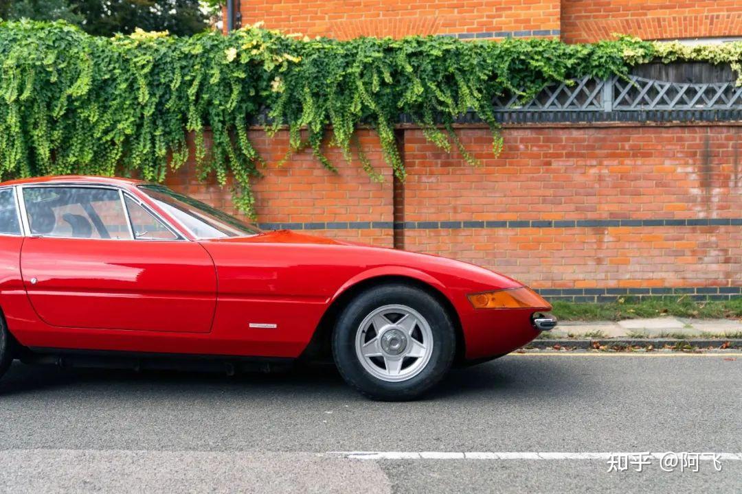 巴黎車展首秀的1971年法拉利365gtb/4 - 知乎