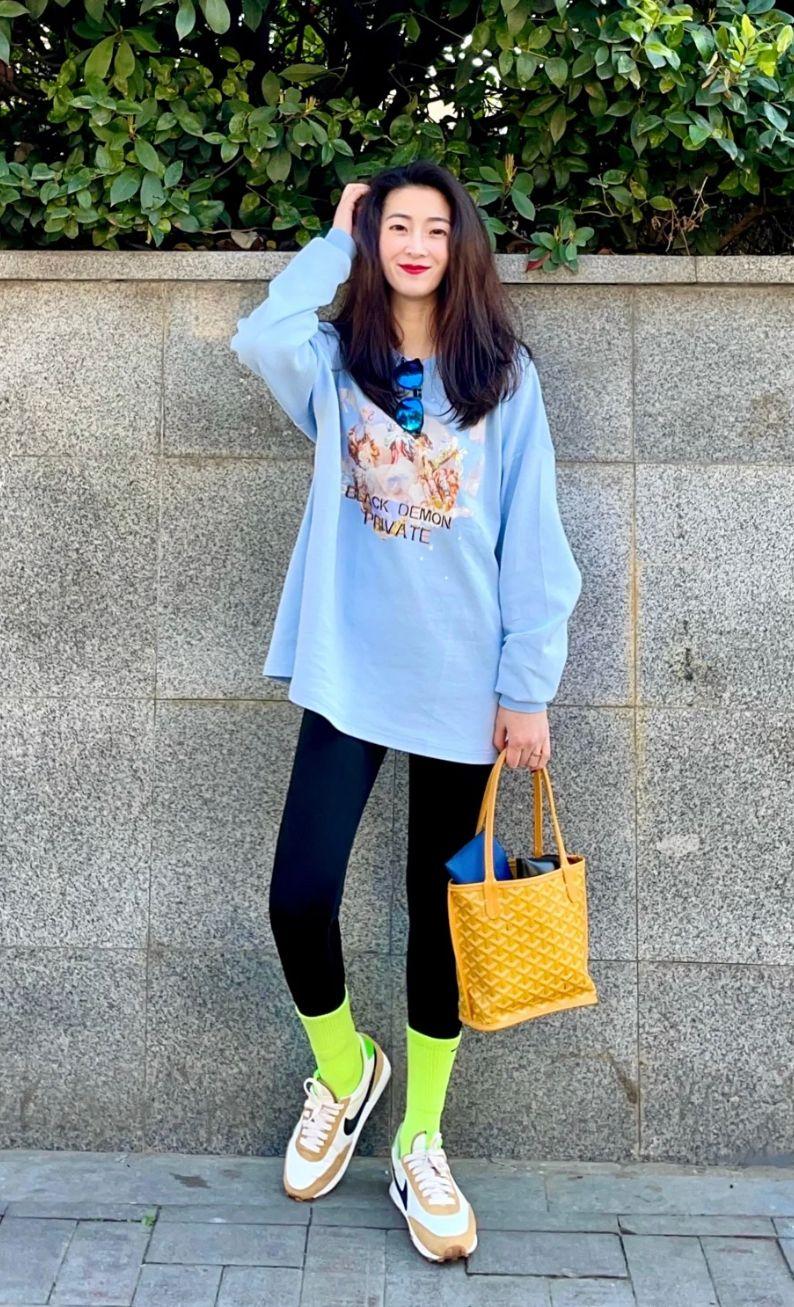 春天如何把鲨鱼裤穿时髦记住3个技巧4种搭配洋气又显瘦