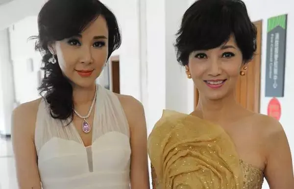 年长14岁为什么她看上去更年轻不会保养的萧蔷真该好好跟她学保养错了