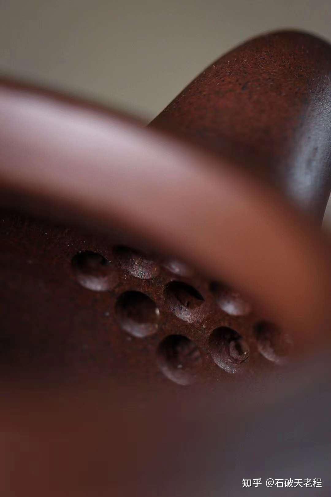 石破天谈紫砂不要嫌弃紫砂壶吐黑那是真紫砂的表现